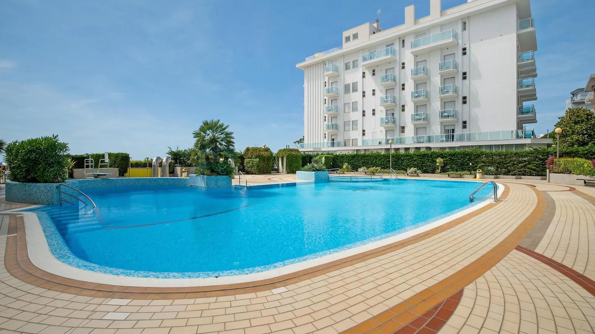 Oasis 38 location